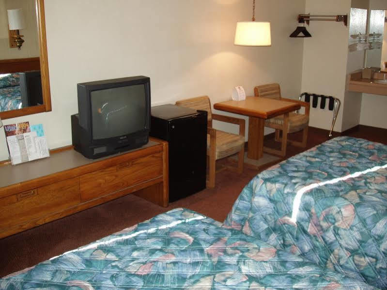 National 9 Inn Wellington Extérieur photo